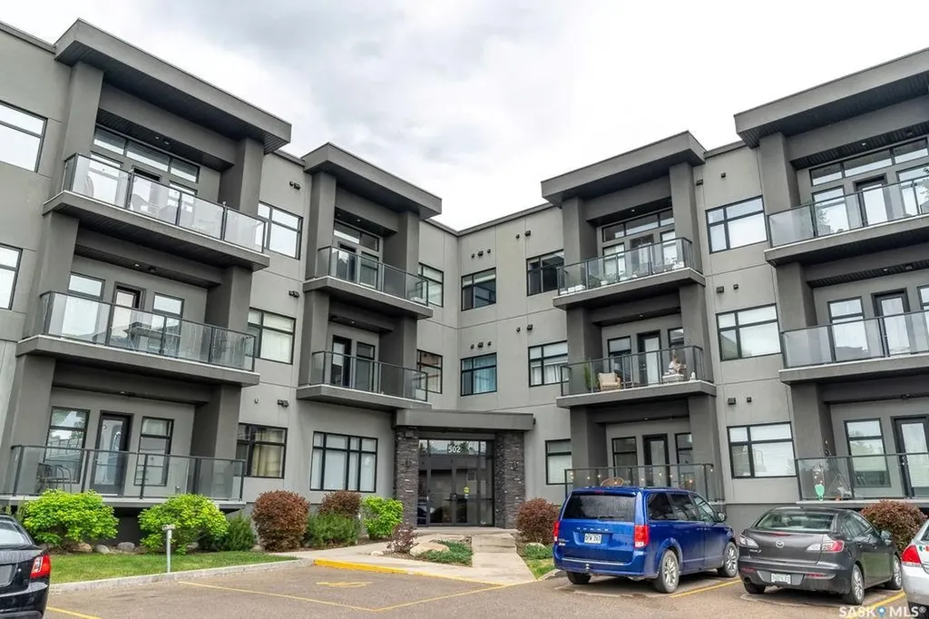502 Perehudoff Crescent Saskatoon SK S7N 0T6