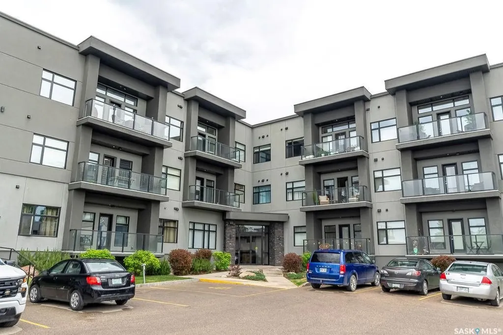 502 Perehudoff Crescent Saskatoon SK S7N 0T6