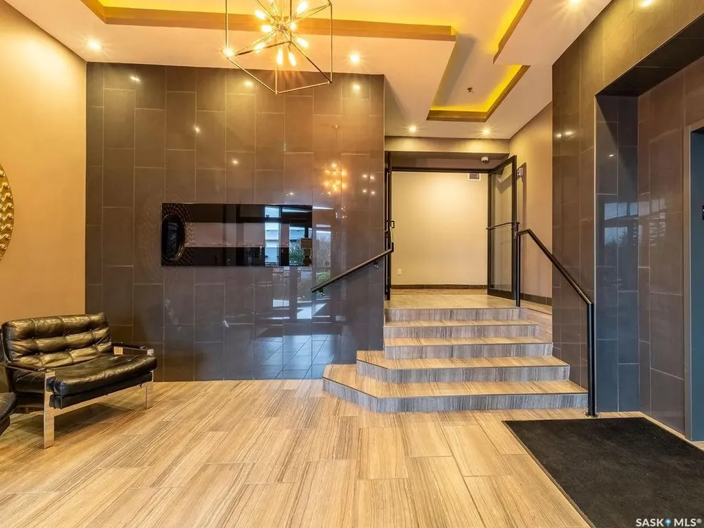 502 Perehudoff Crescent Saskatoon SK S7N 0T6