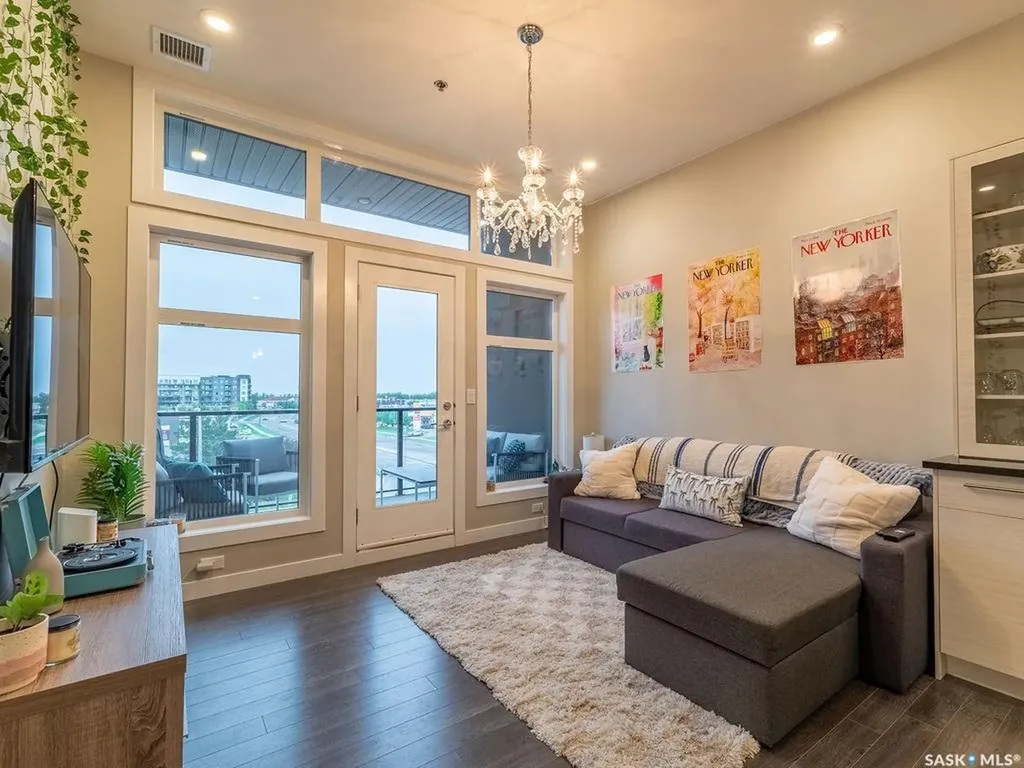 502 Perehudoff Crescent Saskatoon SK S7N 0T6