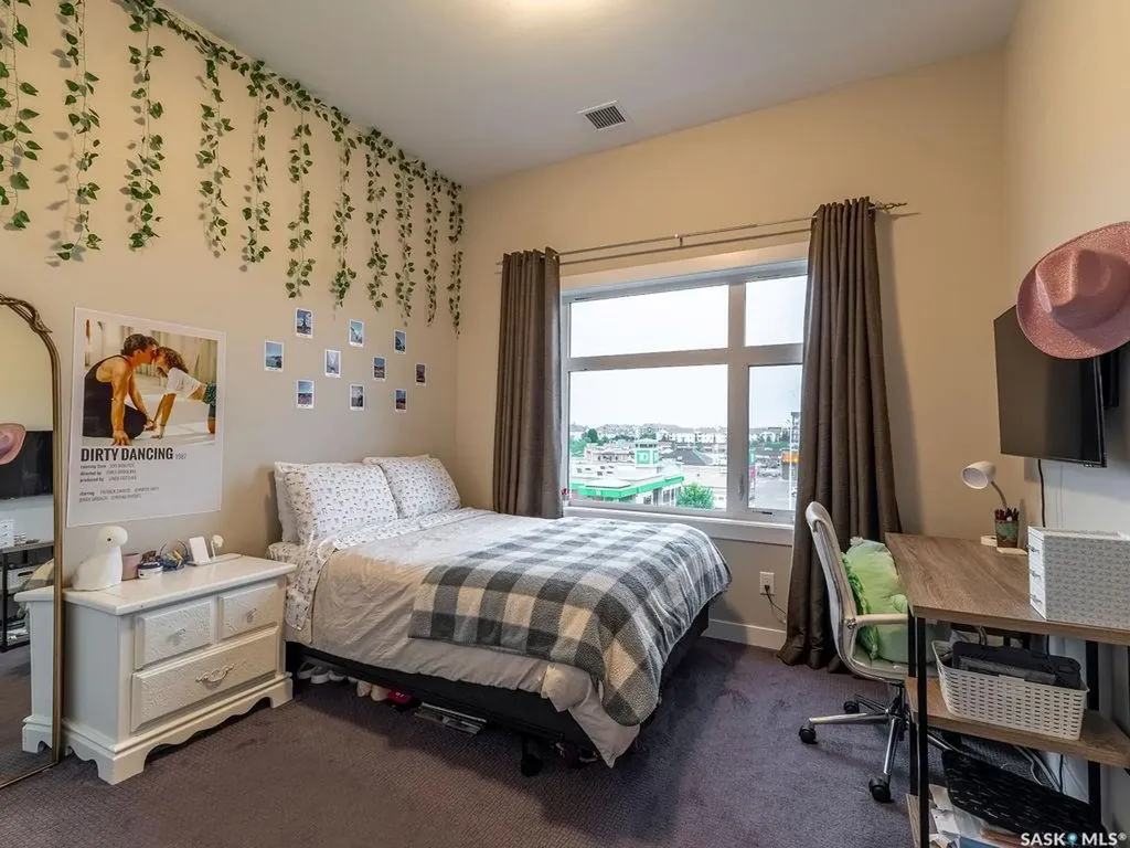 502 Perehudoff Crescent Saskatoon SK S7N 0T6