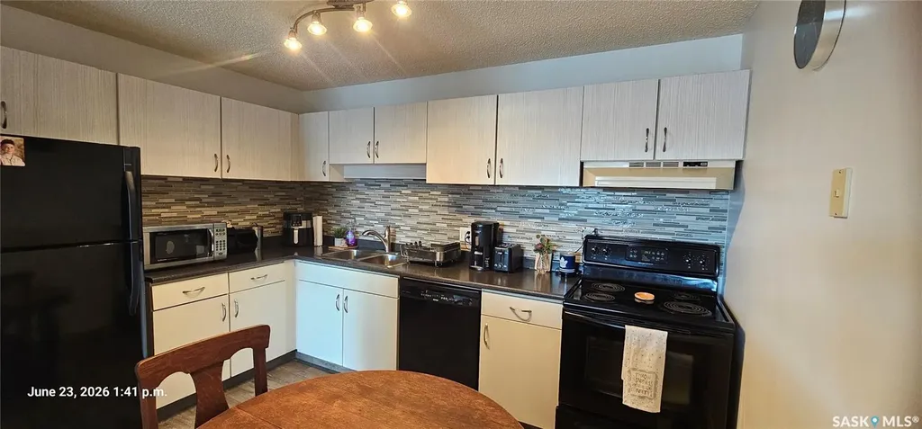 315 Kingsmere Boulevard Saskatoon SK S7J 3R1