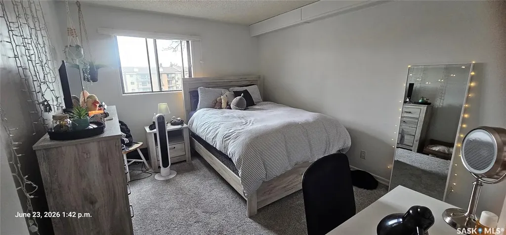 315 Kingsmere Boulevard Saskatoon SK S7J 3R1