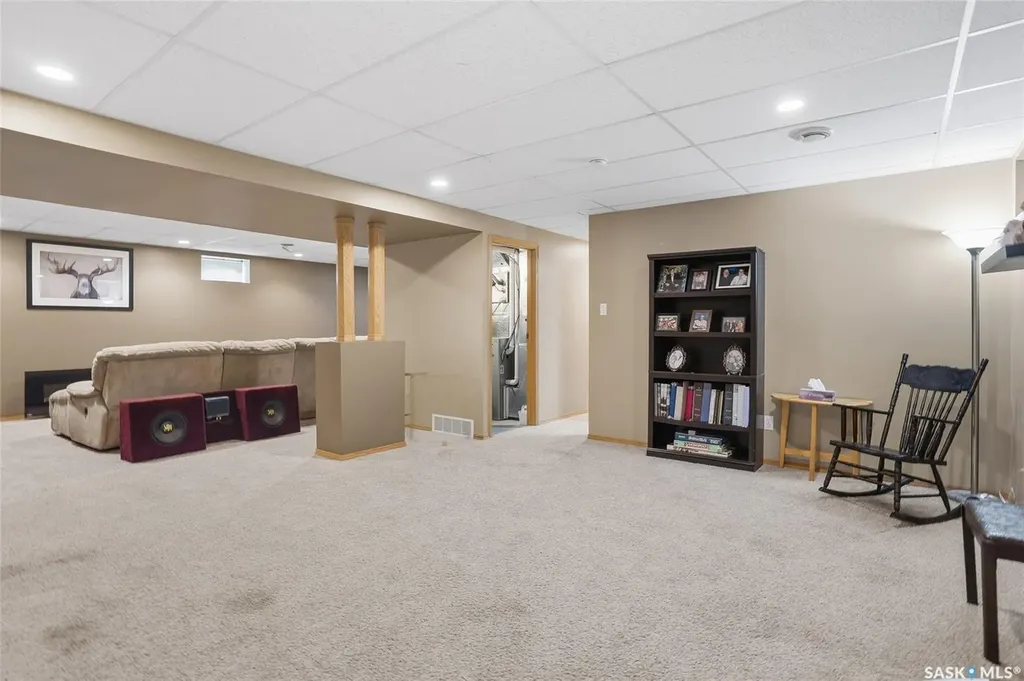 130 Strumm Terrace Saskatoon SK S7M 5V4