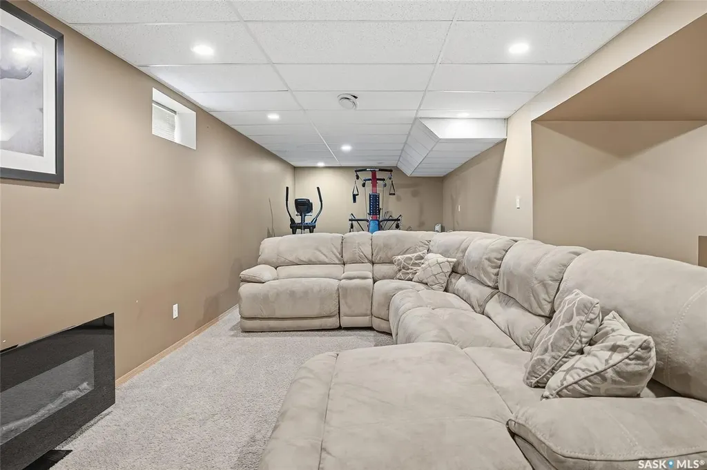 130 Strumm Terrace Saskatoon SK S7M 5V4
