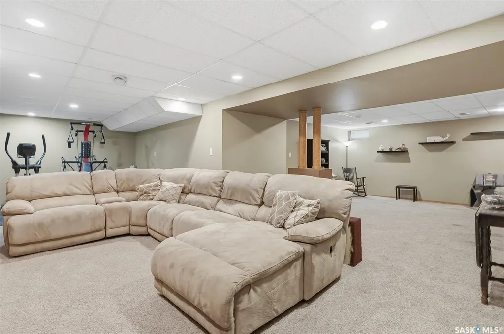 130 Strumm Terrace Saskatoon SK S7M 5V4
