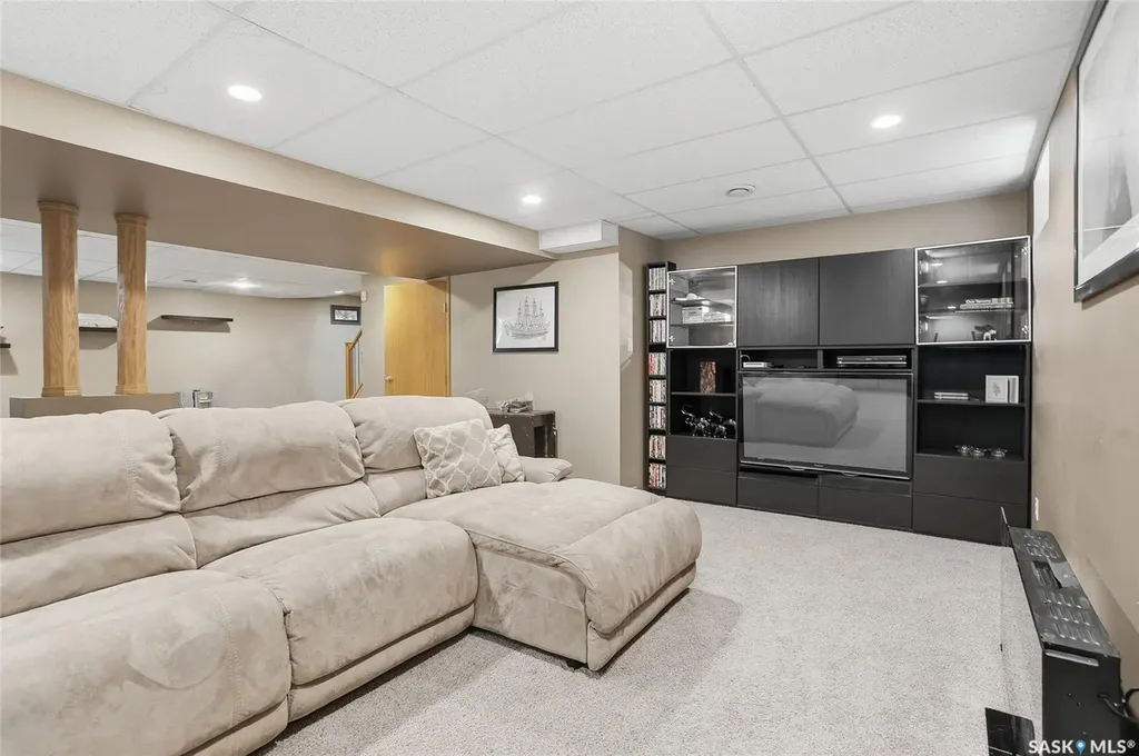 130 Strumm Terrace Saskatoon SK S7M 5V4