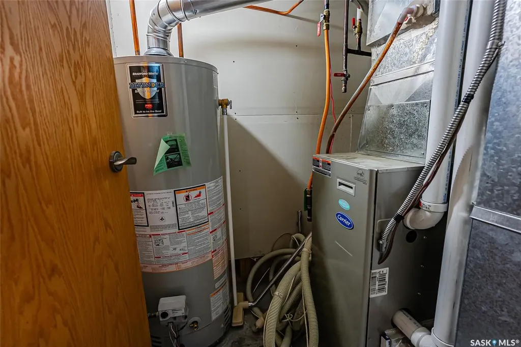 130 Strumm Terrace Saskatoon SK S7M 5V4