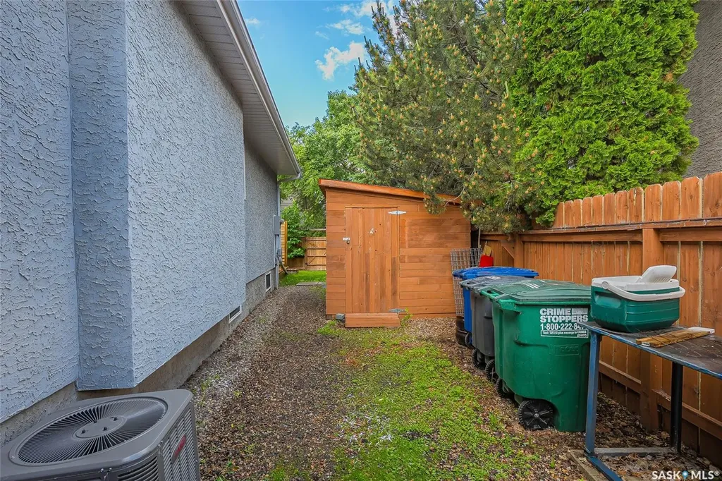 130 Strumm Terrace Saskatoon SK S7M 5V4
