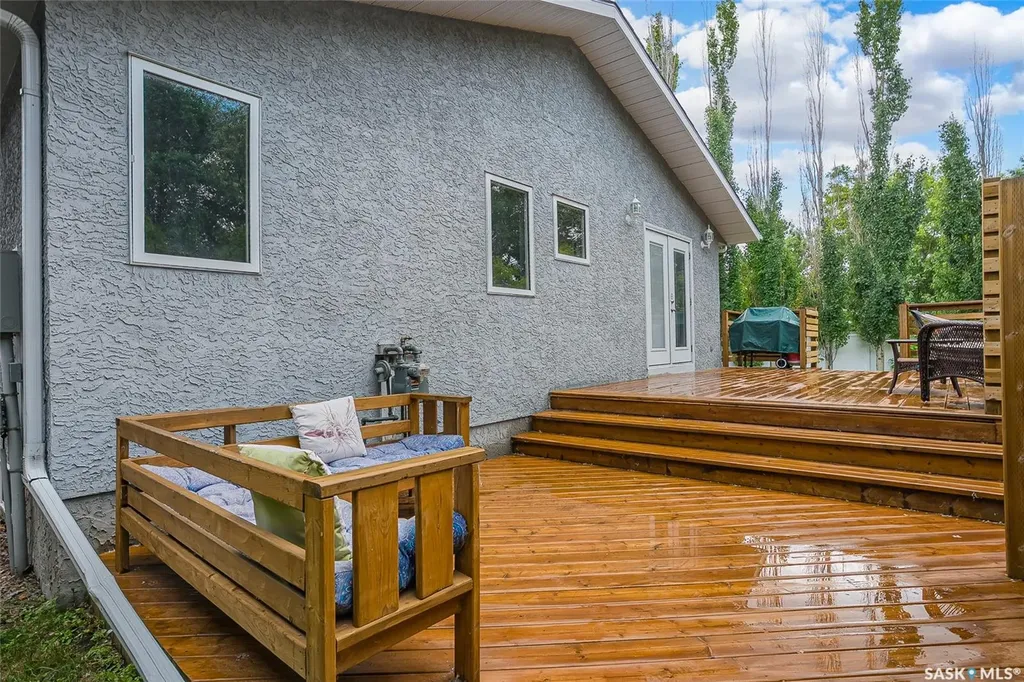 130 Strumm Terrace Saskatoon SK S7M 5V4