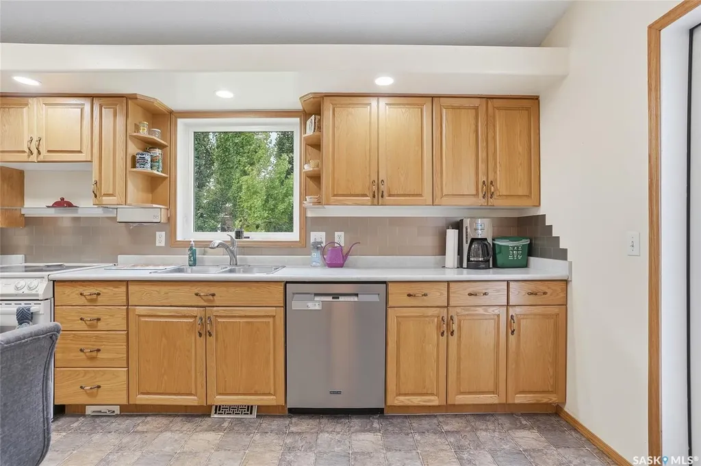 130 Strumm Terrace Saskatoon SK S7M 5V4