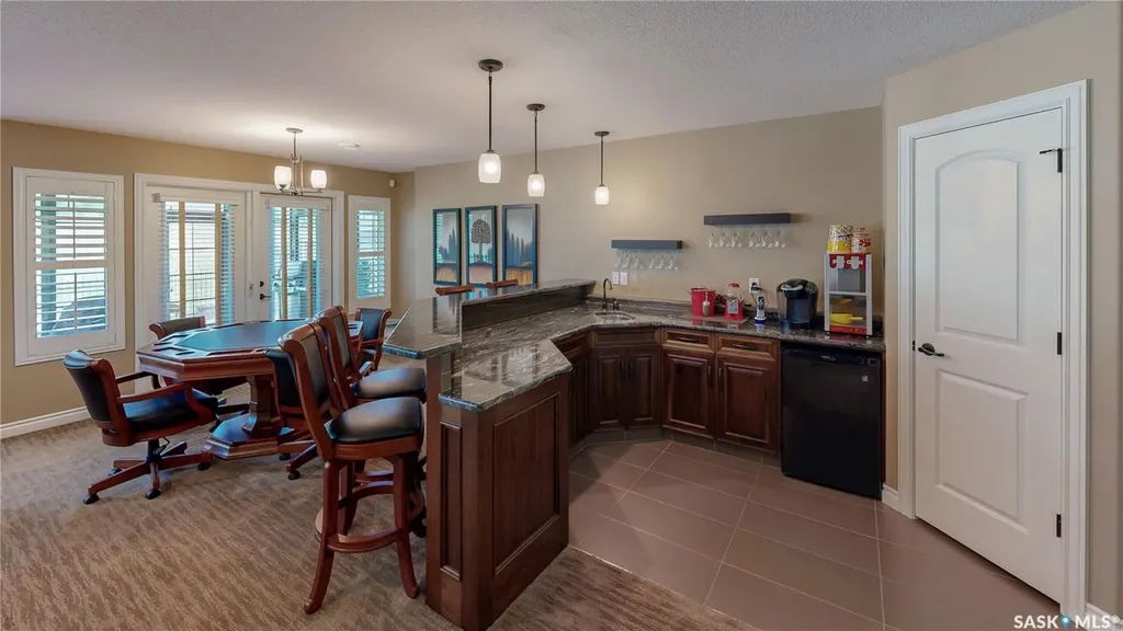 6064 Wascana Court Way Regina SK S4V 3E6