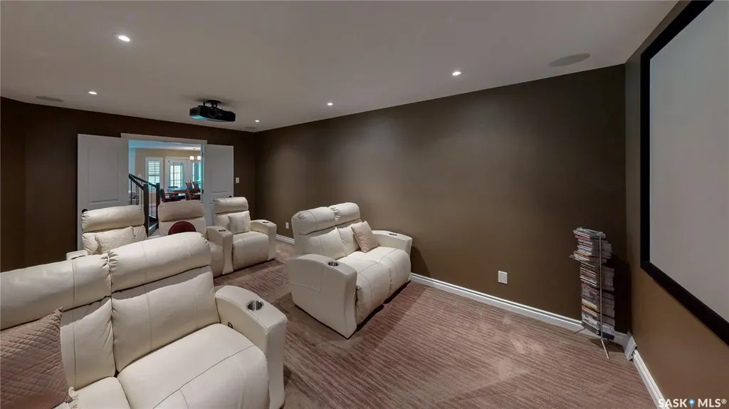 6064 Wascana Court Way Regina SK S4V 3E6