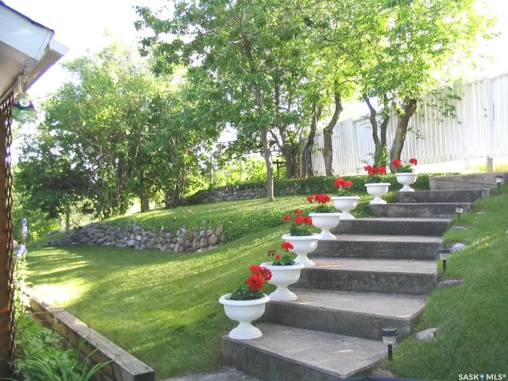 74 Taylor Street Katepwa Beach SK S0G 2K0