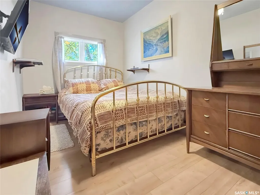 371 9th Avenue NW Swift Current SK S9H 1A8