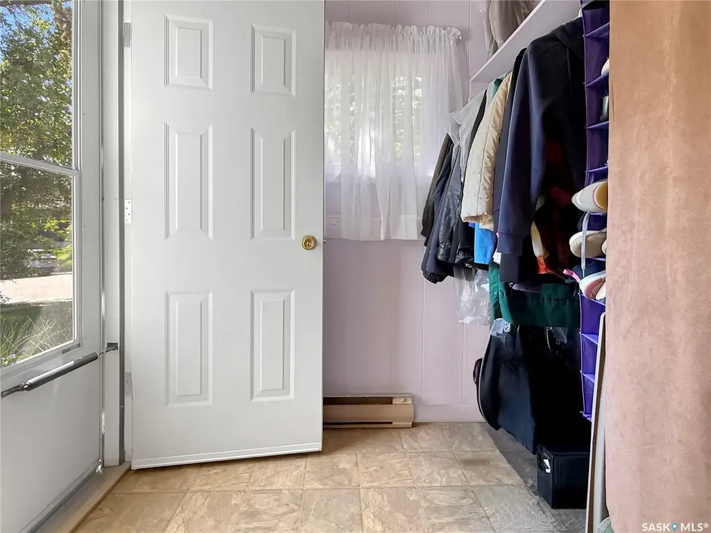 371 9th Avenue NW Swift Current SK S9H 1A8
