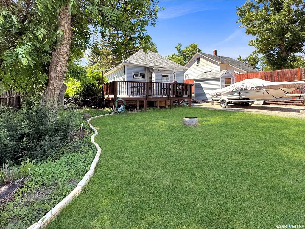 371 9th Avenue NW Swift Current SK S9H 1A8