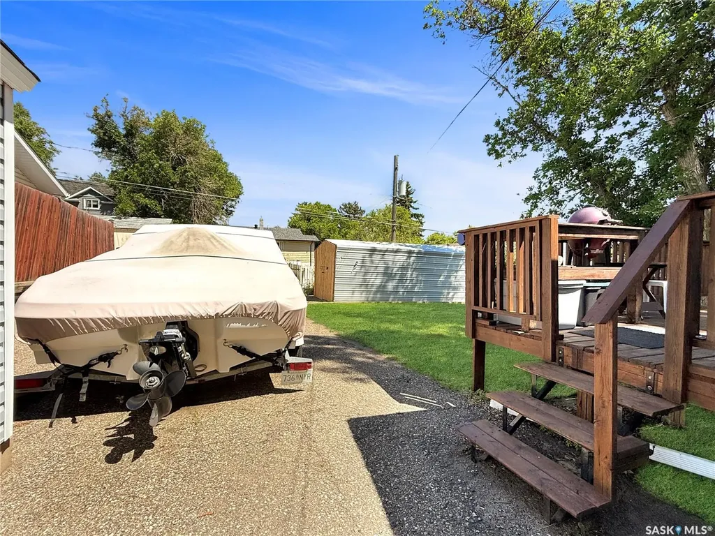 371 9th Avenue NW Swift Current SK S9H 1A8