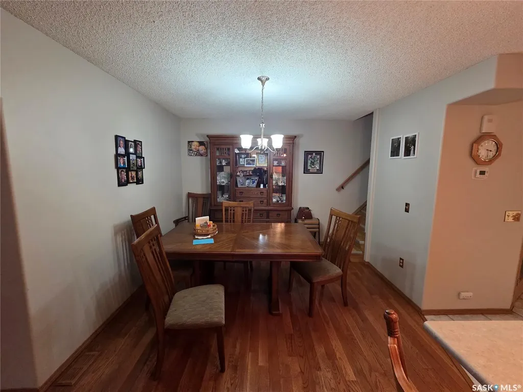 15 Adelaide Street Manor SK S0C 1R0