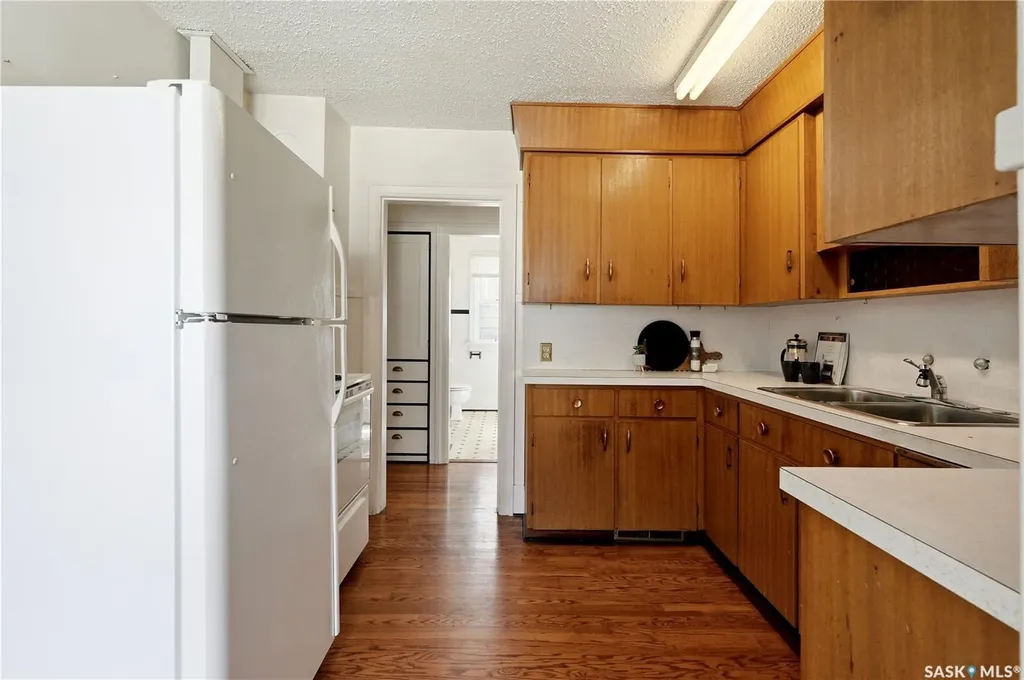 525 5th Street E Saskatoon SK S7H 1G2