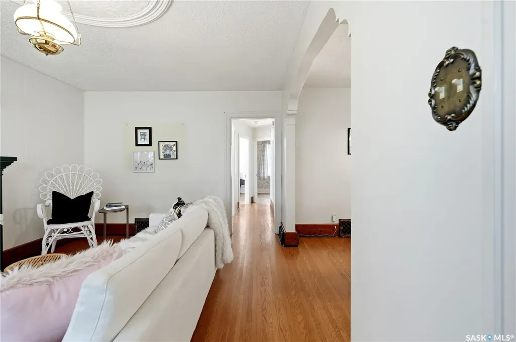 525 5th Street E Saskatoon SK S7H 1G2