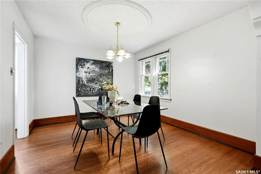 525 5th Street E Saskatoon SK S7H 1G2