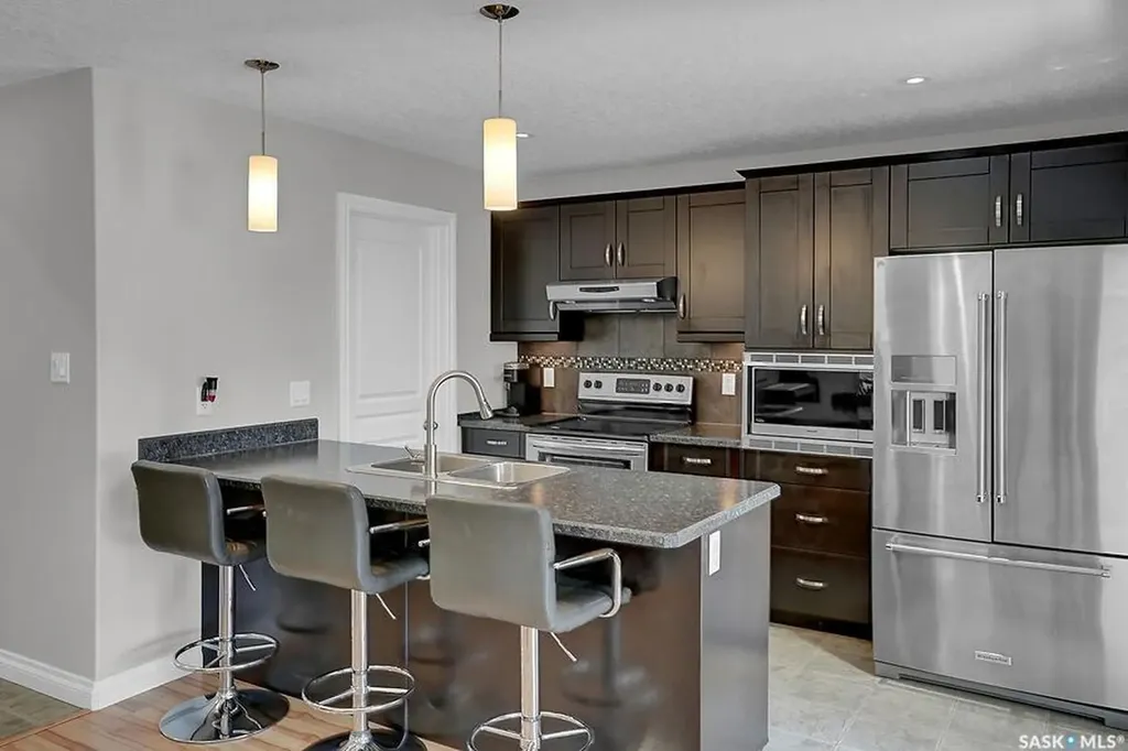 8705 Hincks Lane Regina SK S4Y 0B9