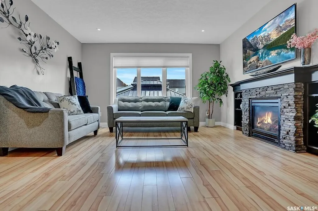 8705 Hincks Lane Regina SK S4Y 0B9
