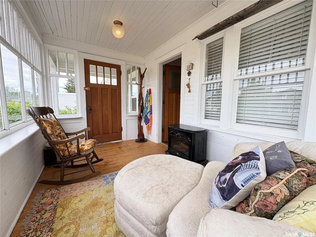 276 2nd Avenue E Unity SK S0K 4L0