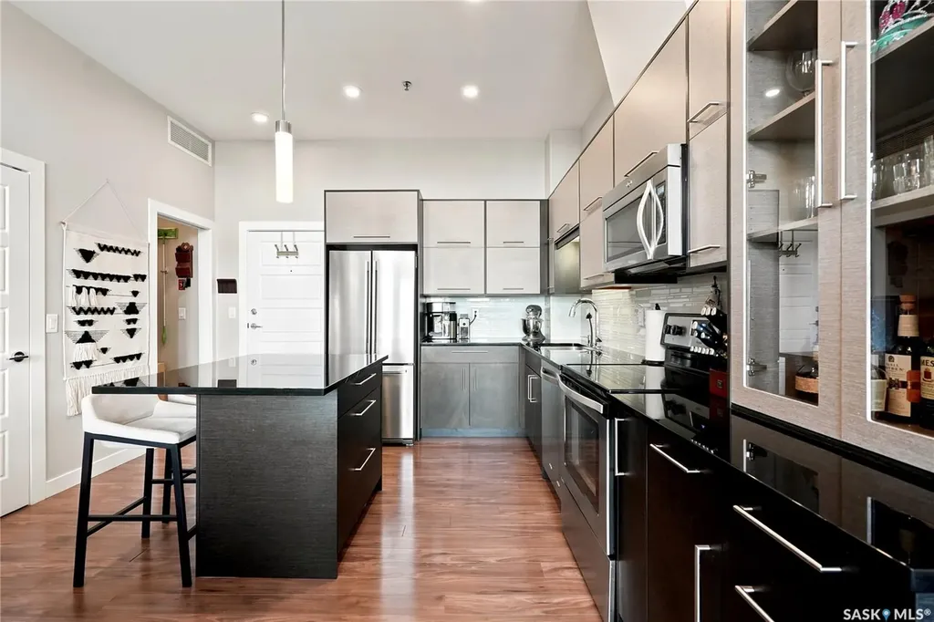 502 Perehudoff Crescent Saskatoon SK S7N 4H6
