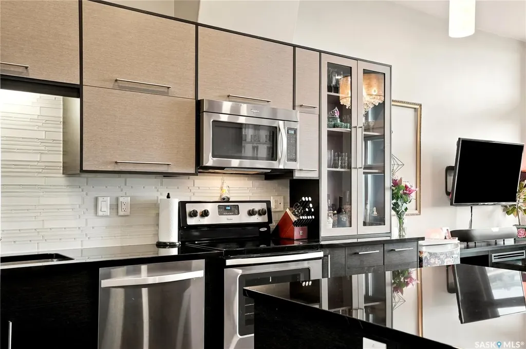502 Perehudoff Crescent Saskatoon SK S7N 4H6