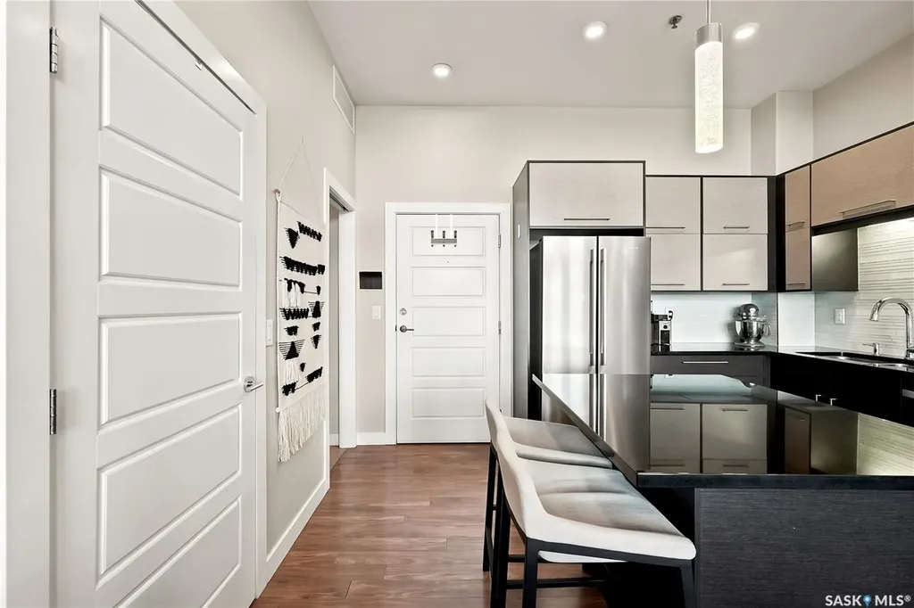 502 Perehudoff Crescent Saskatoon SK S7N 4H6