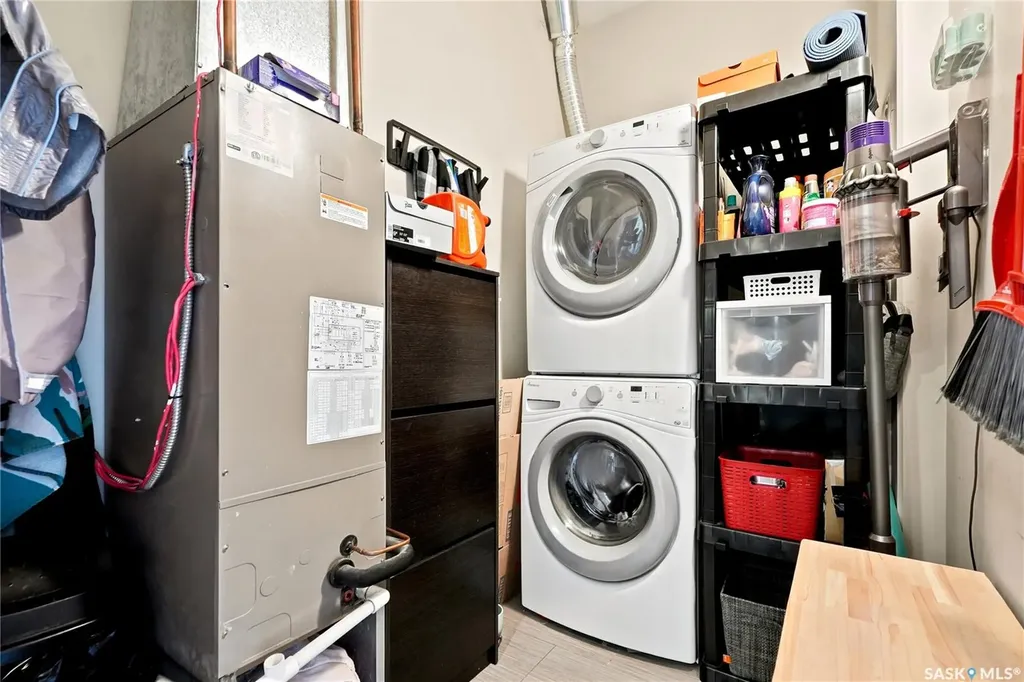 502 Perehudoff Crescent Saskatoon SK S7N 4H6