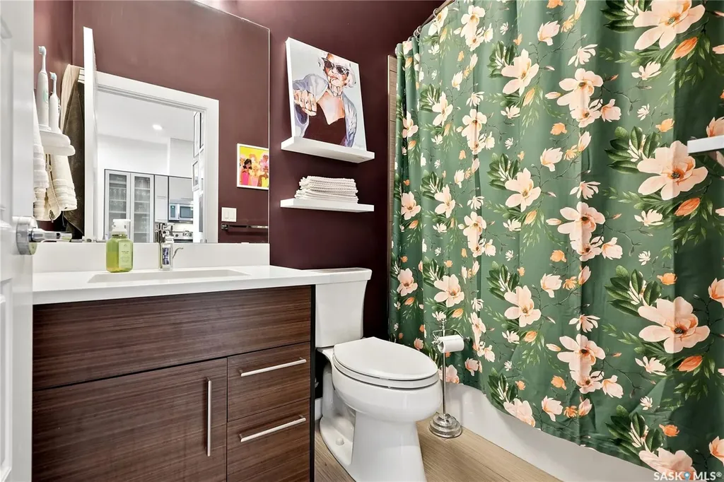 502 Perehudoff Crescent Saskatoon SK S7N 4H6