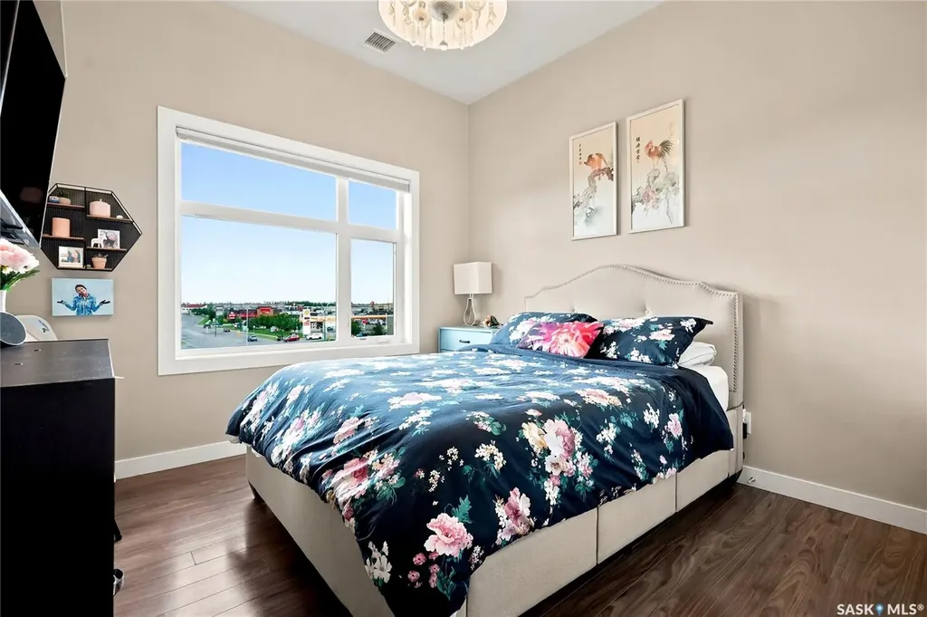 502 Perehudoff Crescent Saskatoon SK S7N 4H6