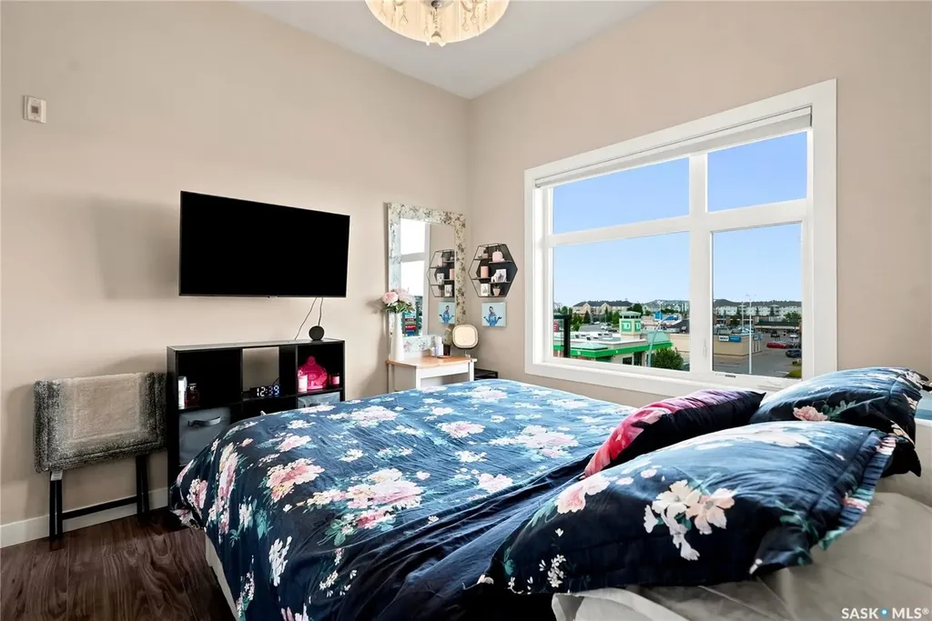502 Perehudoff Crescent Saskatoon SK S7N 4H6
