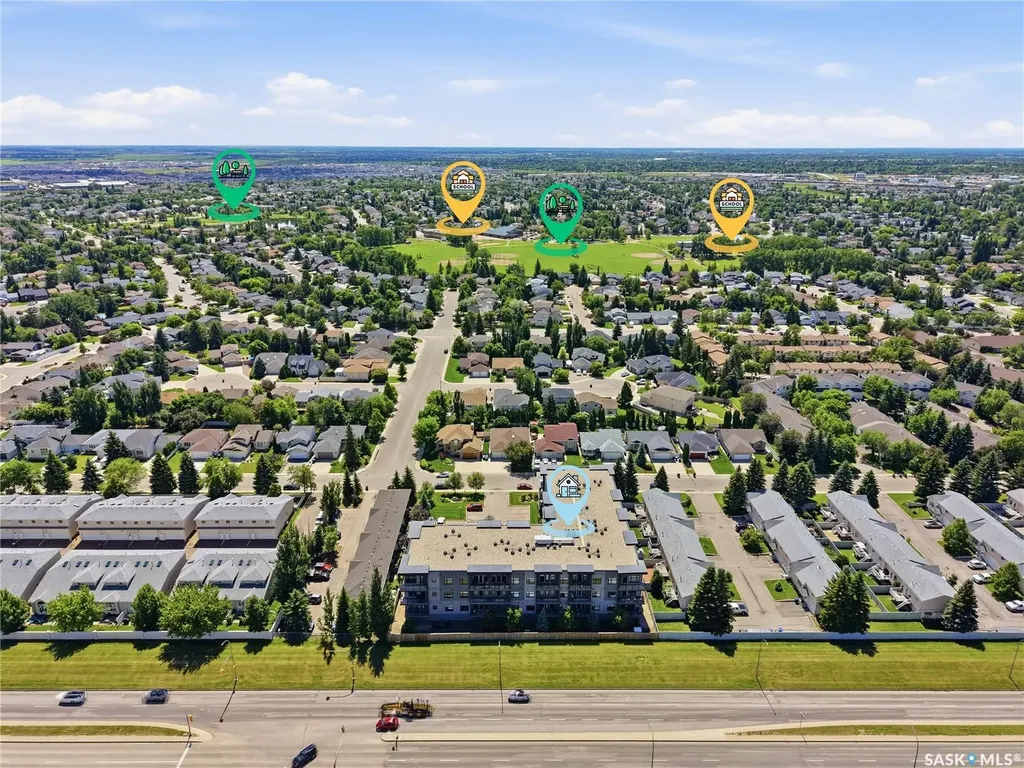 502 Perehudoff Crescent Saskatoon SK S7N 4H6