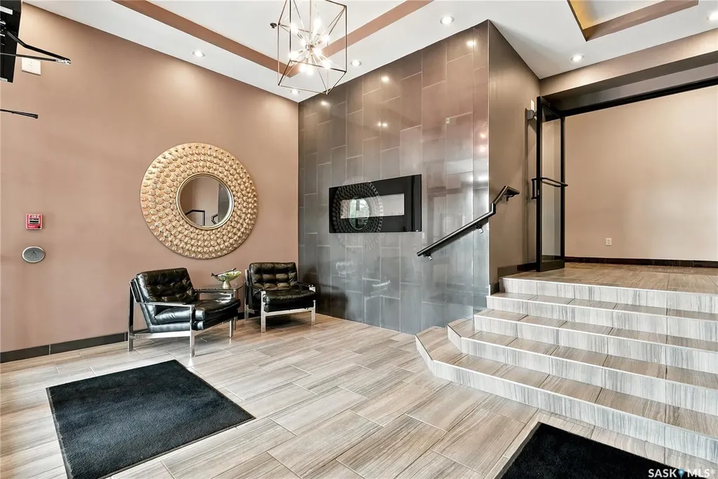 502 Perehudoff Crescent Saskatoon SK S7N 4H6