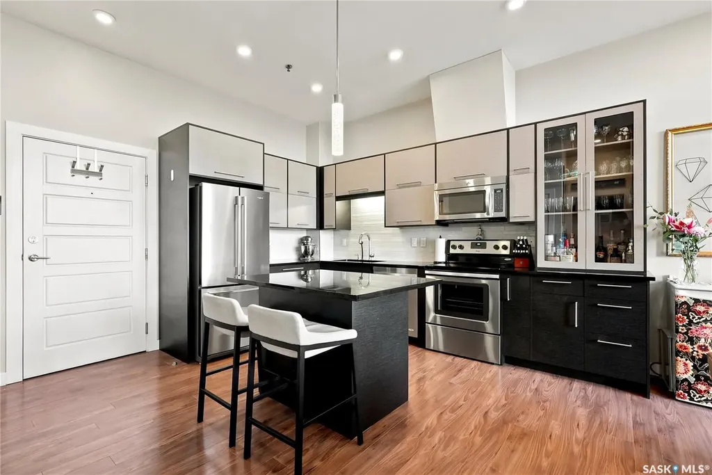 502 Perehudoff Crescent Saskatoon SK S7N 4H6