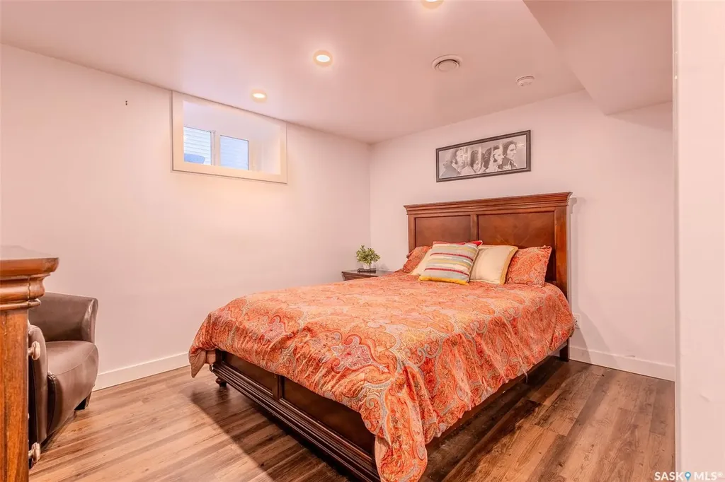 710 University Drive Saskatoon SK S7N 0J4