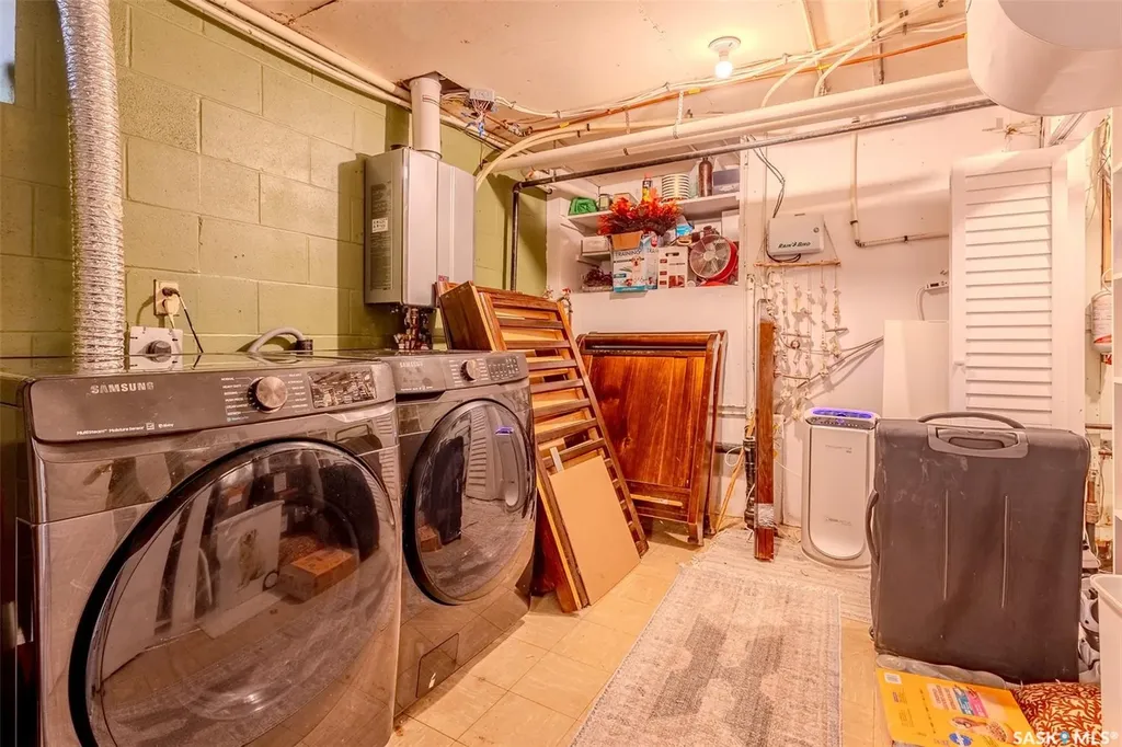 710 University Drive Saskatoon SK S7N 0J4