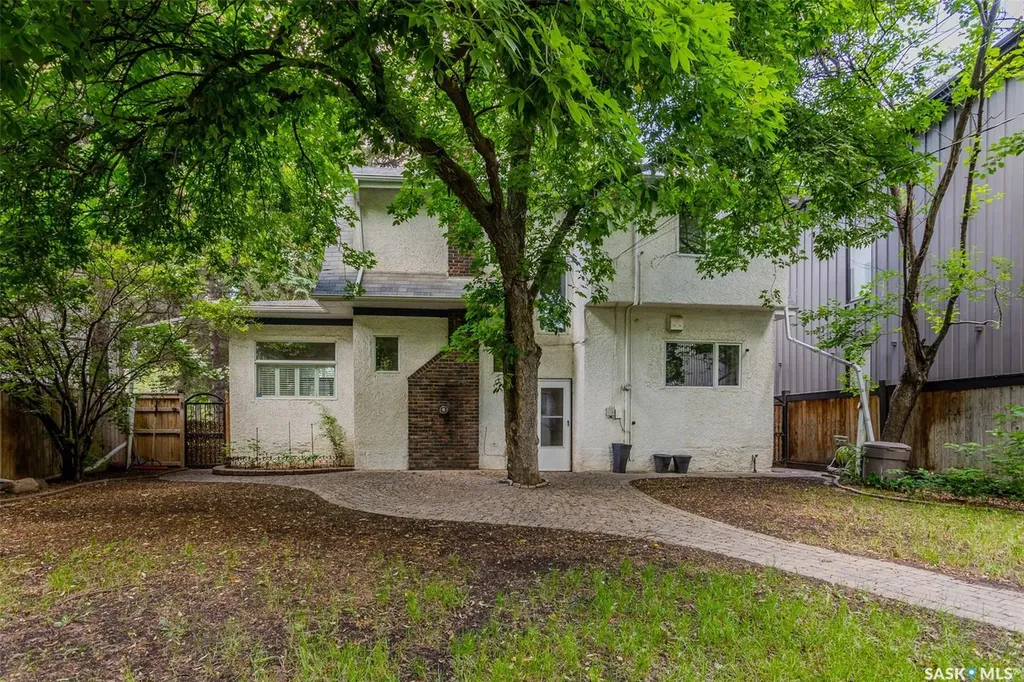 710 University Drive Saskatoon SK S7N 0J4