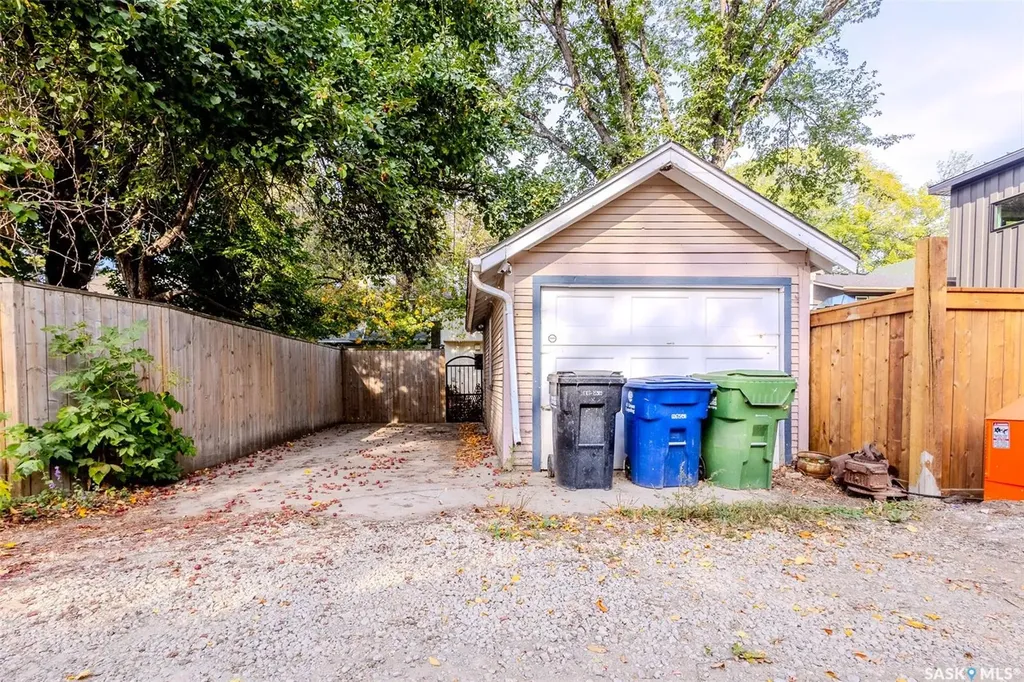 710 University Drive Saskatoon SK S7N 0J4