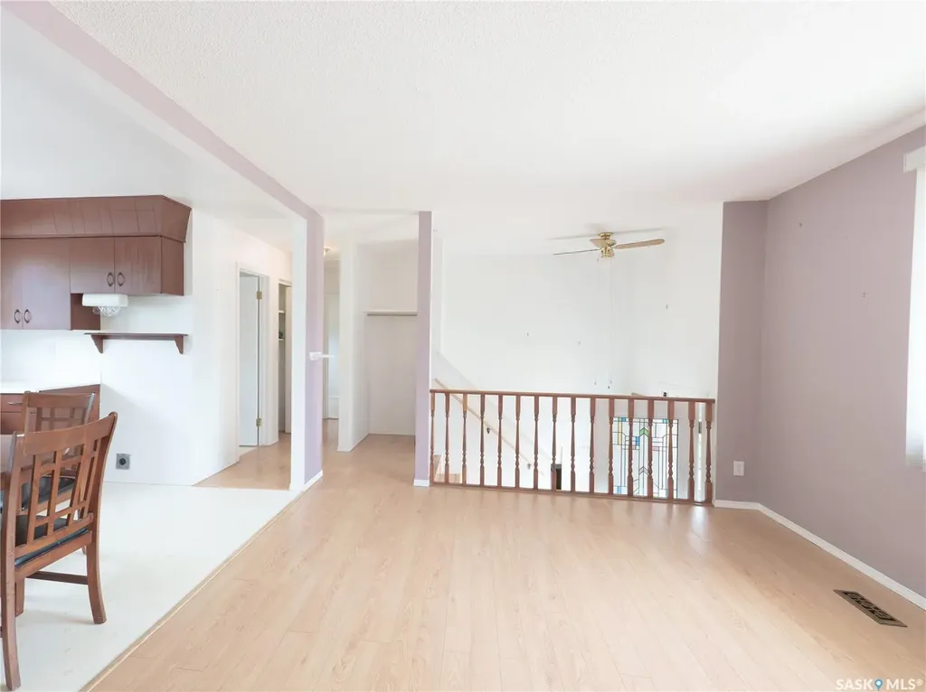 10 Roberts Place Regina SK S4T 6K6
