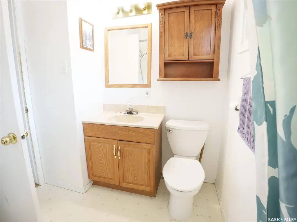 10 Roberts Place Regina SK S4T 6K6
