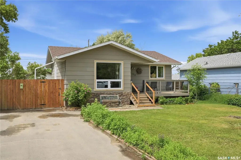 312 Ash Street Outlook SK S0L 2N0