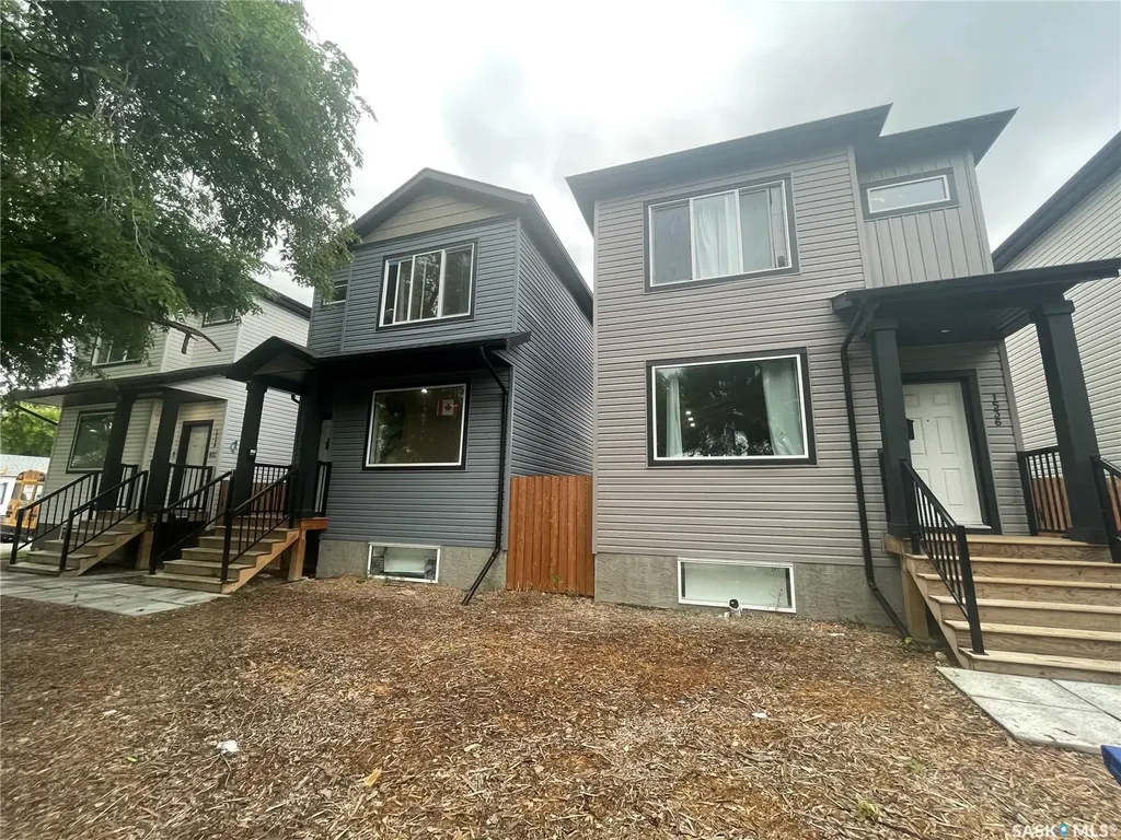 1530 B Avenue N Saskatoon SK S7L 1H1