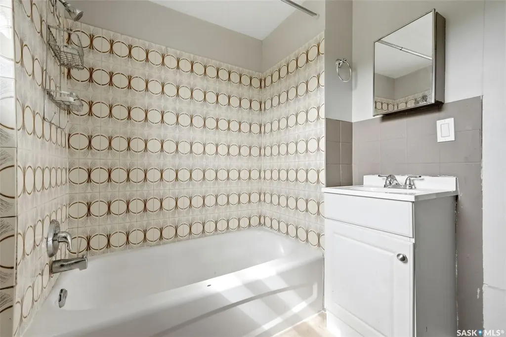 214 Edward Street Regina SK S4R 4W1