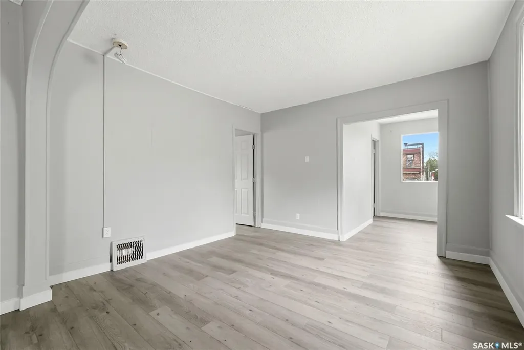 214 Edward Street Regina SK S4R 4W1