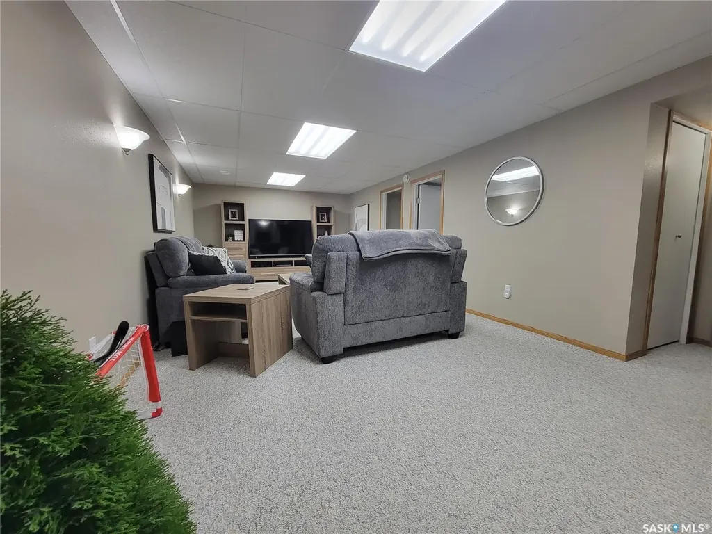 4915 Post Street Macklin SK S0L 2C0